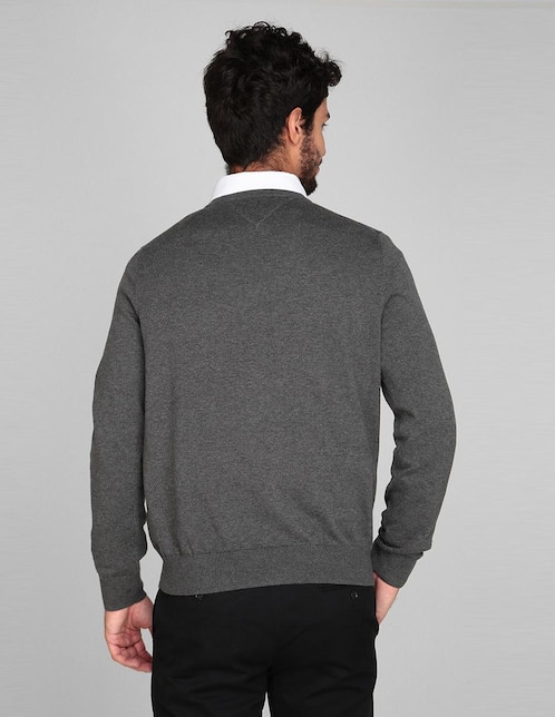 Suéter Tommy Hilfiger cuello V gris jaspeado en Liverpool