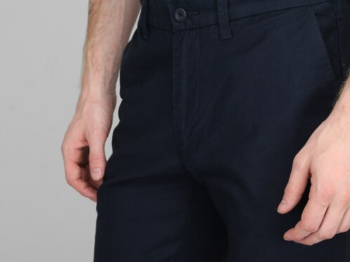 Pantalón Nautica estilo contemporáneo en Liverpool