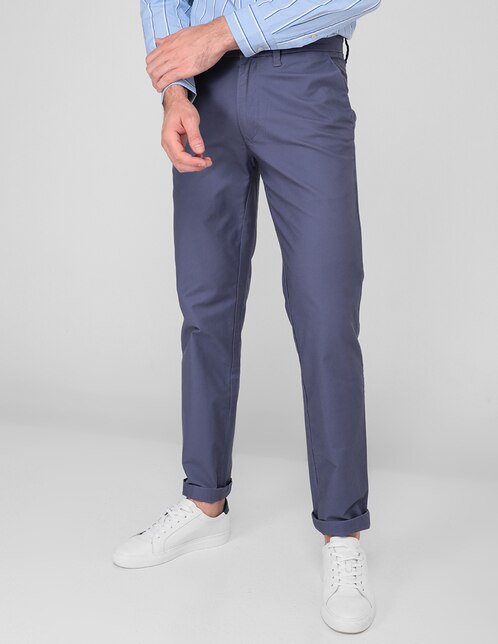 Pantalón Nautica estilo contemporáneo en Liverpool