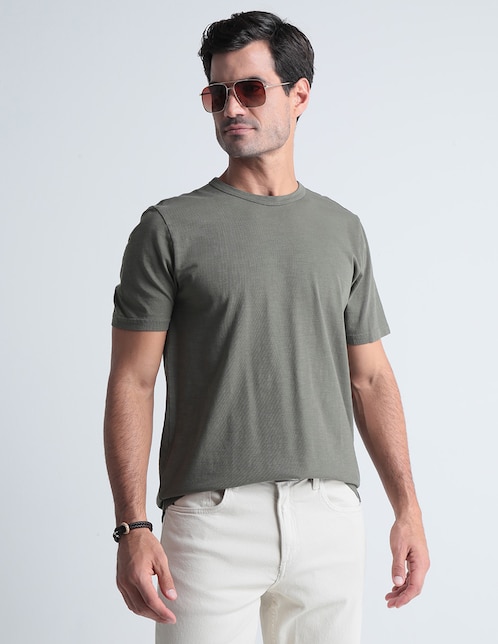 Playera cuello redondo para hombre 1