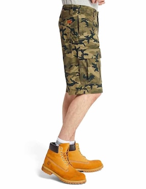 Bermuda Timberland verde con diseño camuflaje