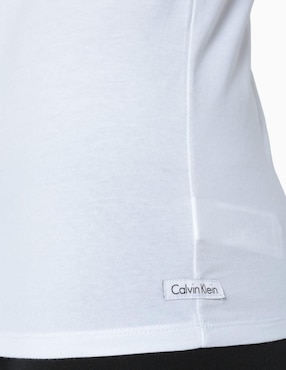 Playera Calvin Klein NB2799-901 cuello V para hombre