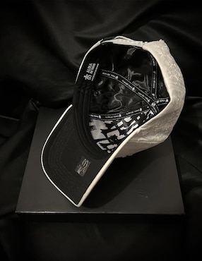 Gorra visera curva snapback Alma de Toro para hombre