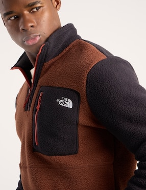 Chamarra casual The North Face Yumiori con bolsillos para hombre