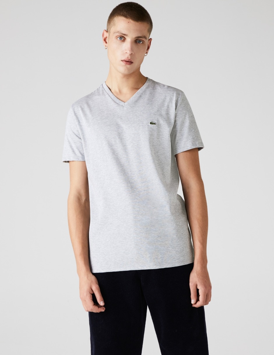 Playera Lacoste cuello V estampado jaspeado para hombre en Liverpool