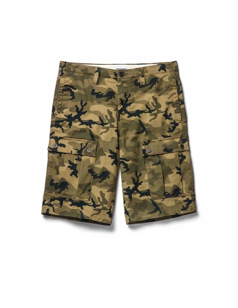 Bermuda verde con diseño camuflaje 7