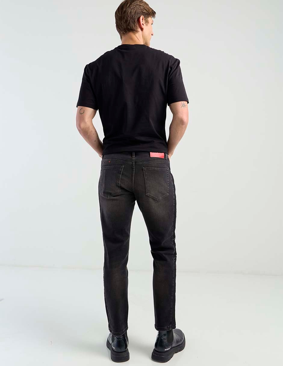 Jeans straight deslavado para hombre 6