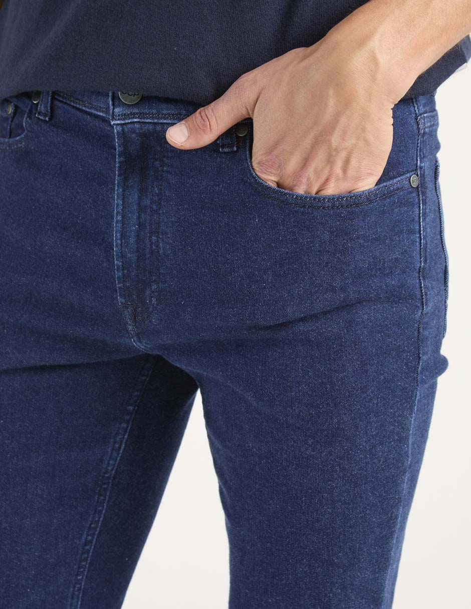 Jeans straight lavado obscuro para hombre 4
