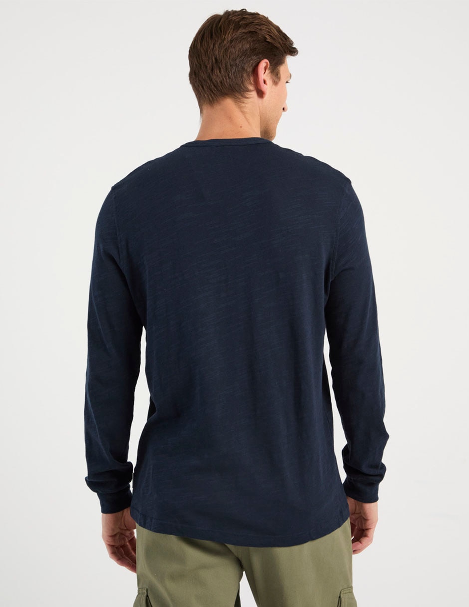 Playera cuello henley para hombre 2