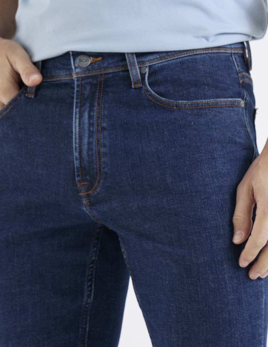 Jeans straight lavado obscuro para hombre 4