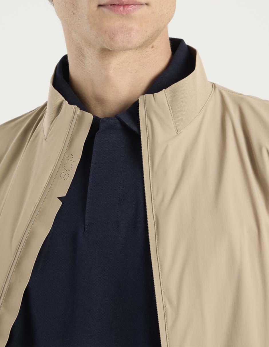 Chamarra Bomber con bolsillos para hombre 4