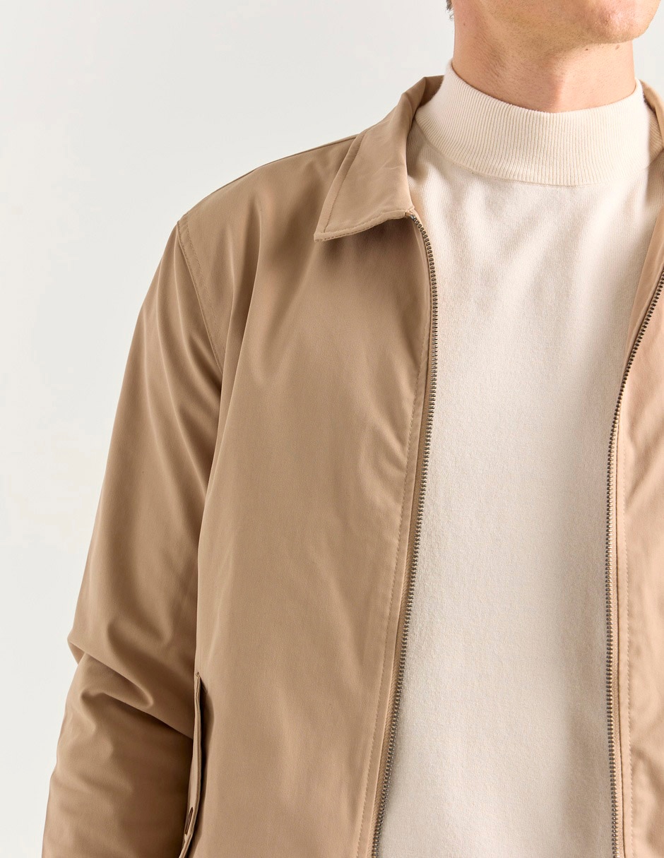 Chamarra bomber con bolsillos para hombre 4