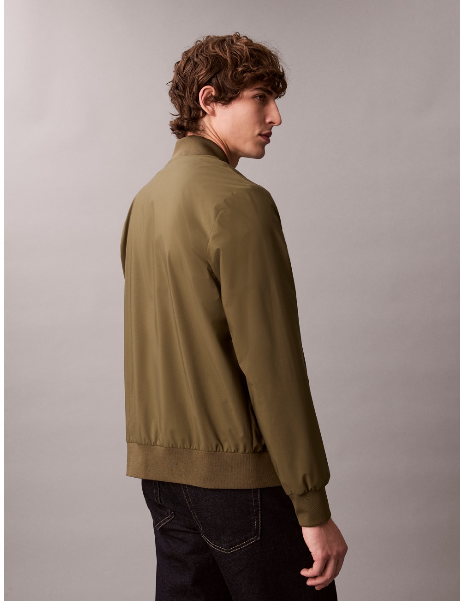 Chamarra bomber impermeable con bolsillos para hombre 4