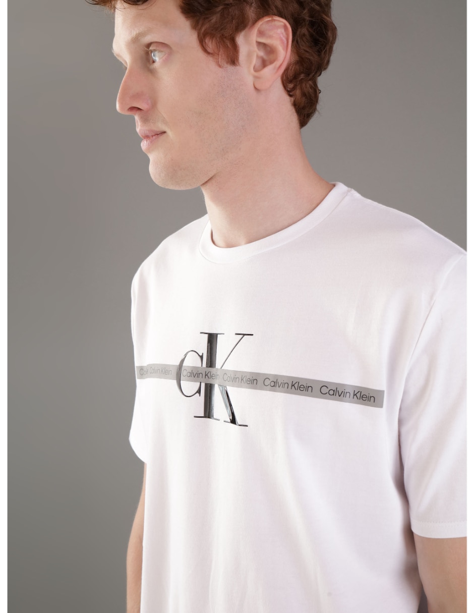Playera SS Graphic Tee cuello redondo para hombre 3