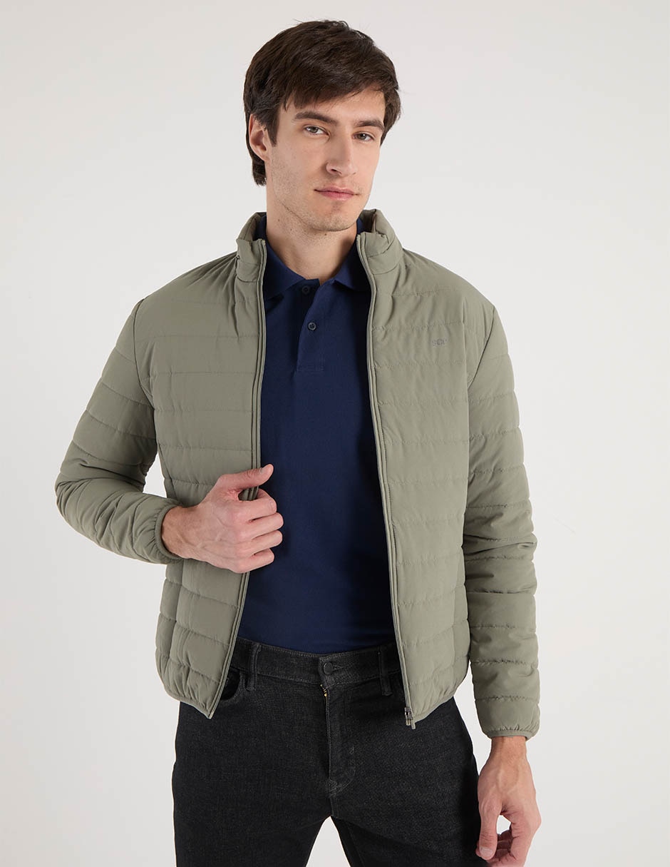 Chamarra capitonada con bolsillos para hombre