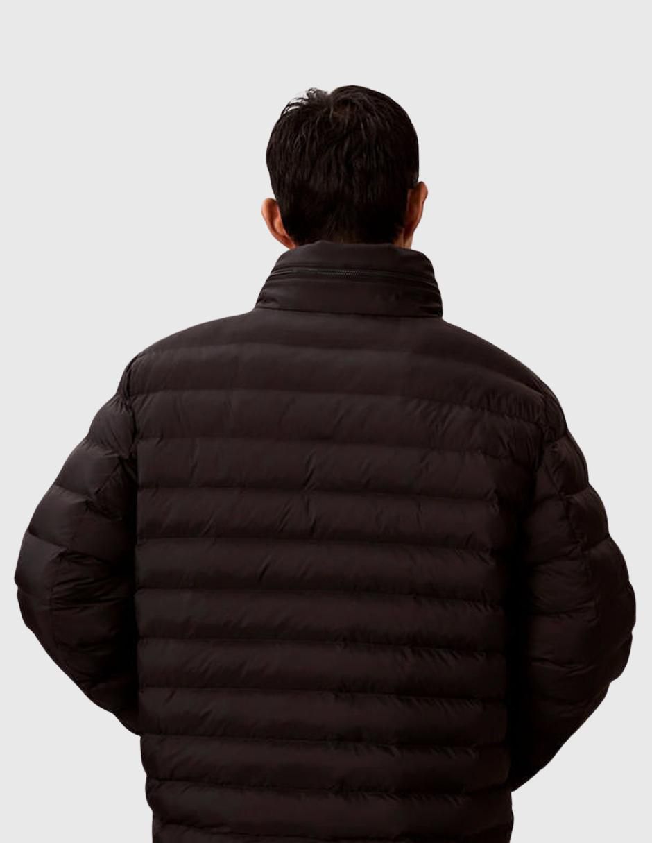 Chamarra acolchada Calvin Klein capucha desmontable para hombre