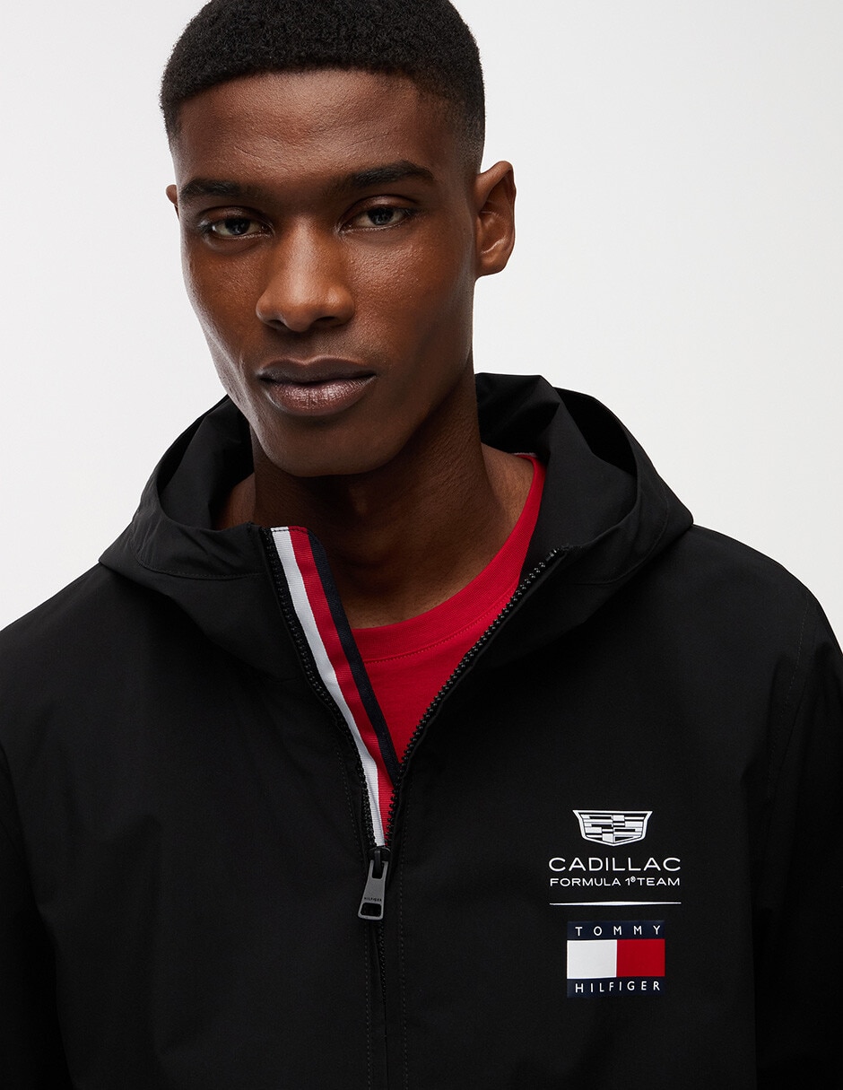 Chamarra casual Cadillac F1 Script con capucha para hombre 4