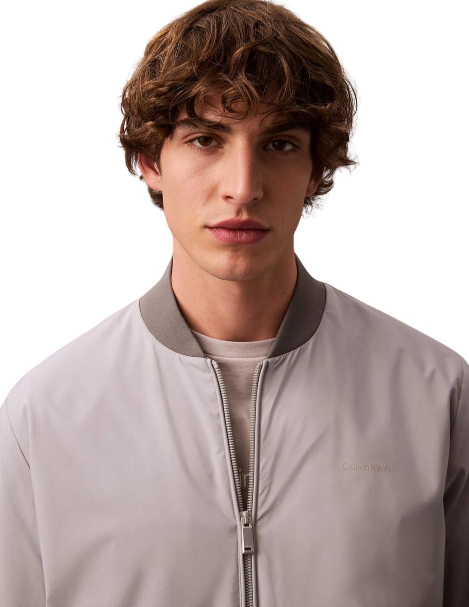 Chamarra bomber para hombre 3