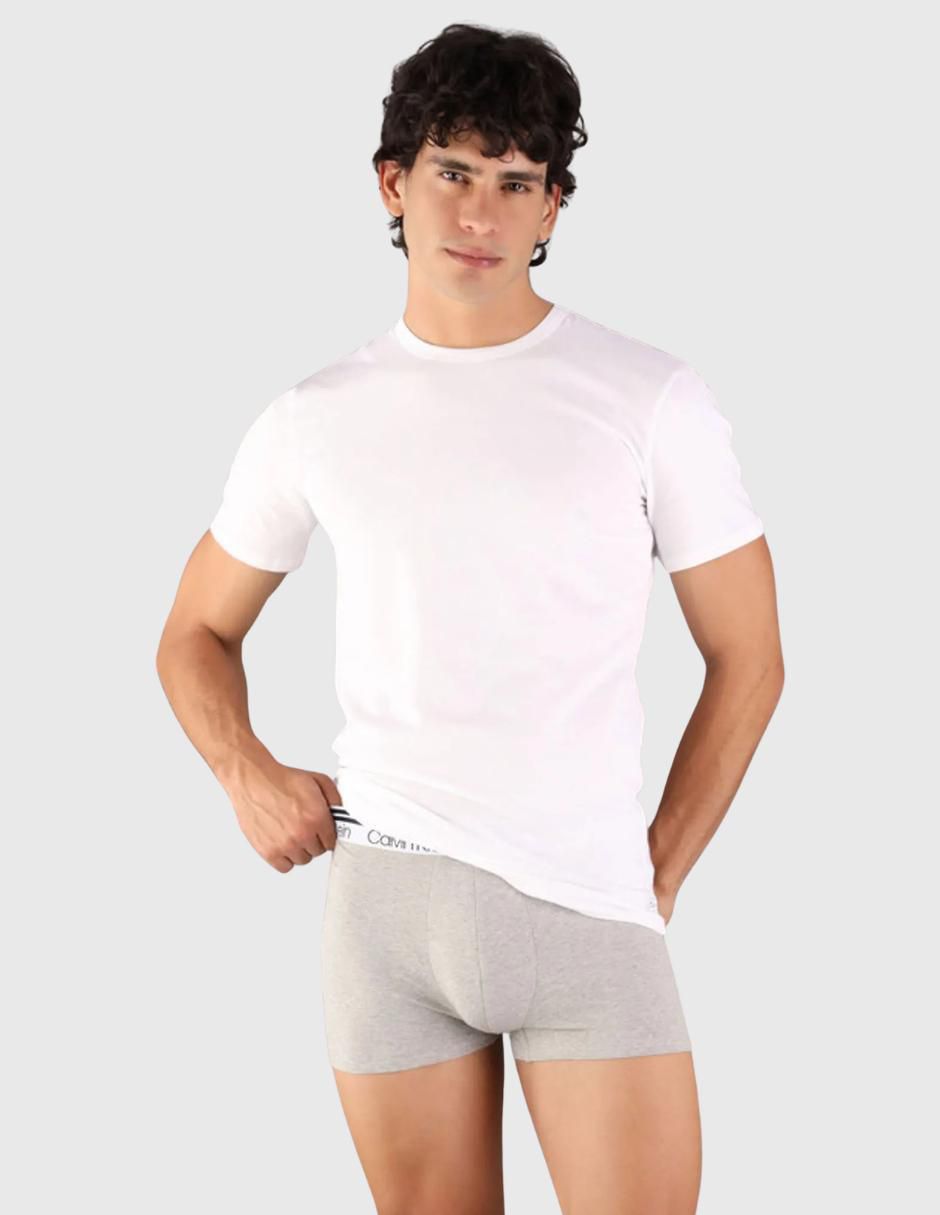 Set playera cuello redondo para hombre 3